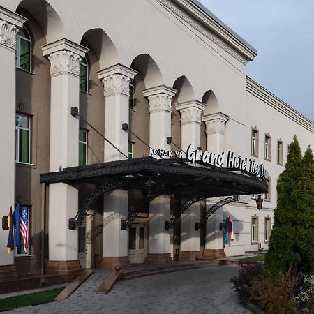Grand Tien Shan Hotel Almaty Exterior foto