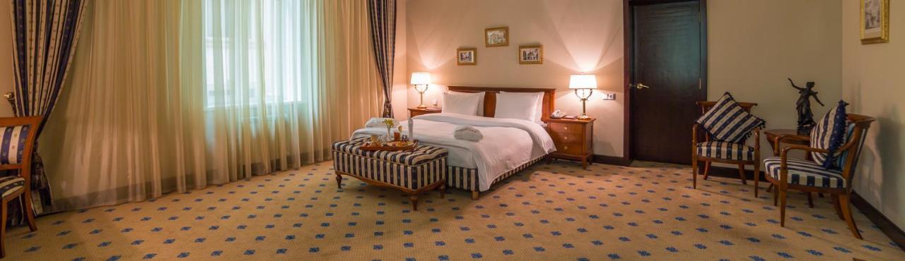 Grand Tien Shan Hotel Almaty Exterior foto