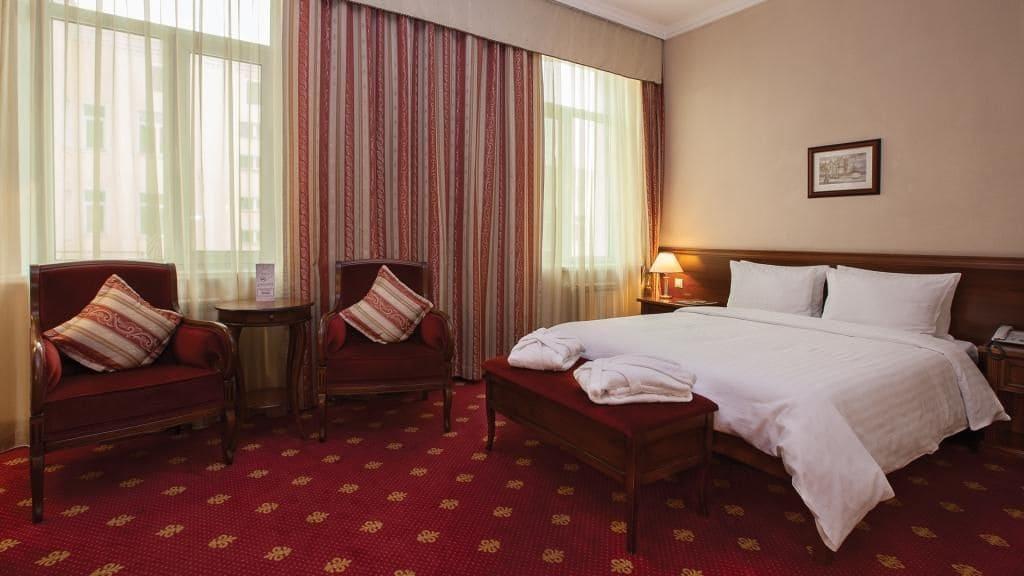 Grand Tien Shan Hotel Almaty Exterior foto