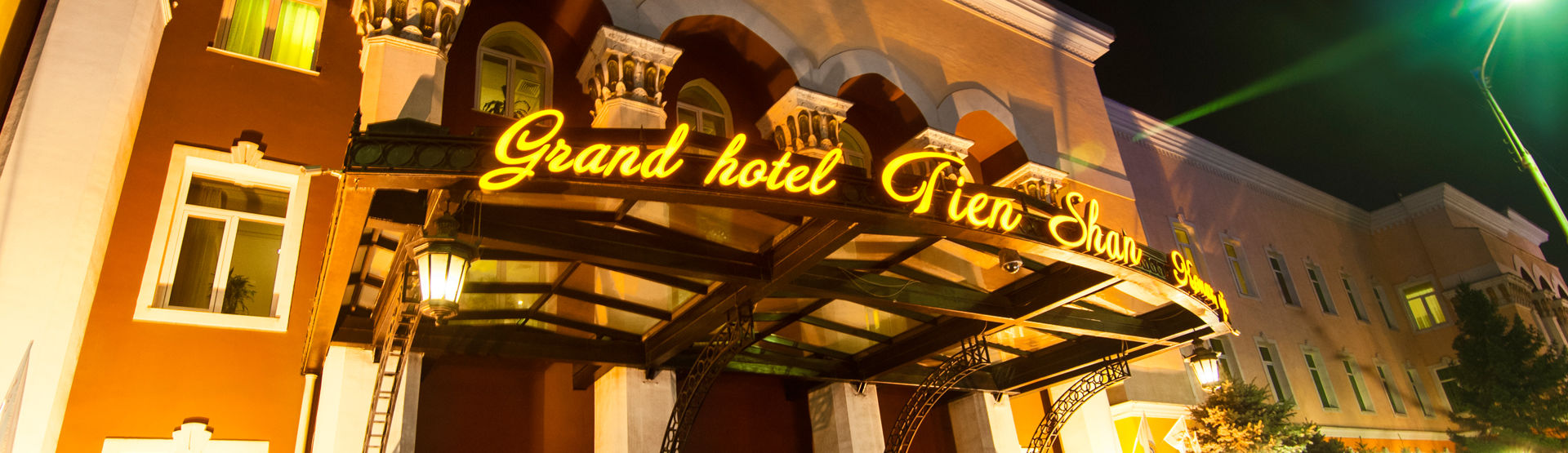 Grand Tien Shan Hotel Almaty Exterior foto
