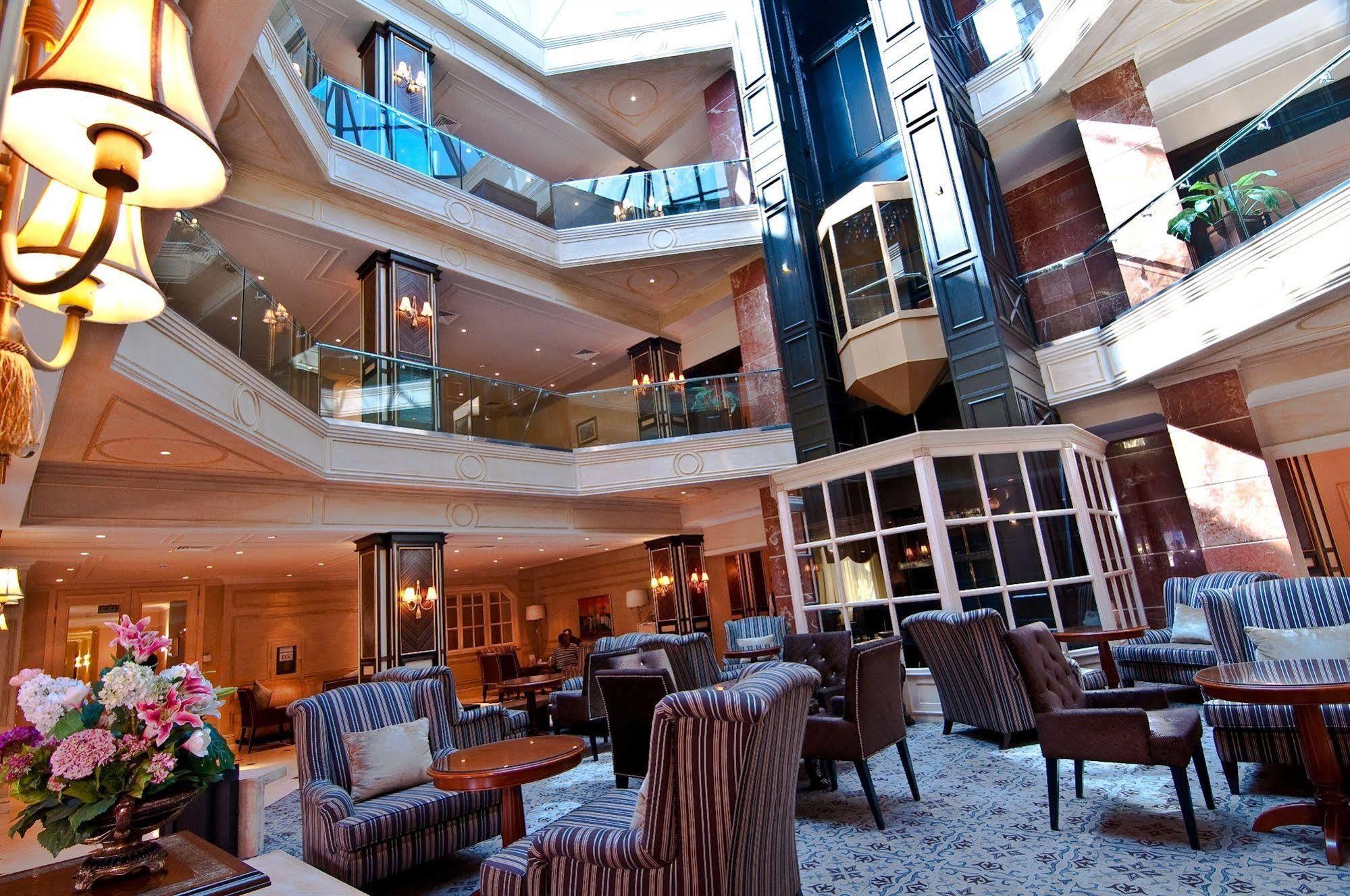 Grand Tien Shan Hotel Almaty Restaurant foto
